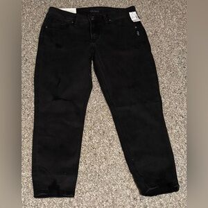 NWT Silver Avery Curvy High Rise Skinny Crop Black Jeans